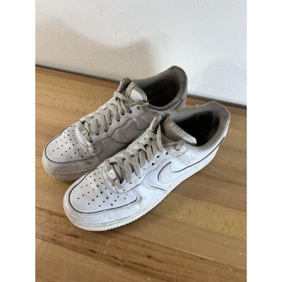 Nike Air Force 1 '07 Retro Low Shoes Men's Size 10 Triple White CW2288-111 - Picture 4 of 9